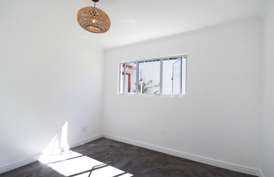 3 Bedroom Property for Sale in Milkwood Park Western Cape